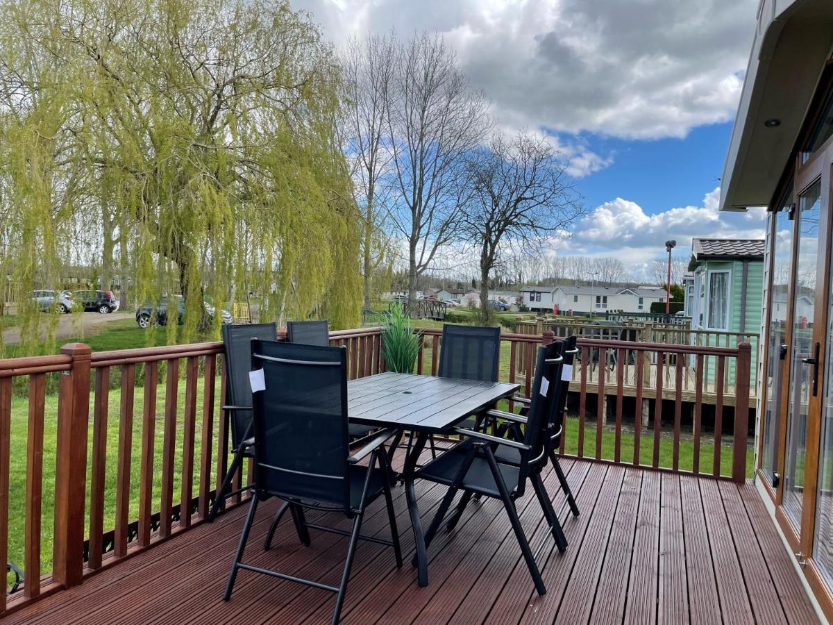 נורת'המפטון Beautiful 2 Bedroom Helmsley Lodge מראה חיצוני תמונה