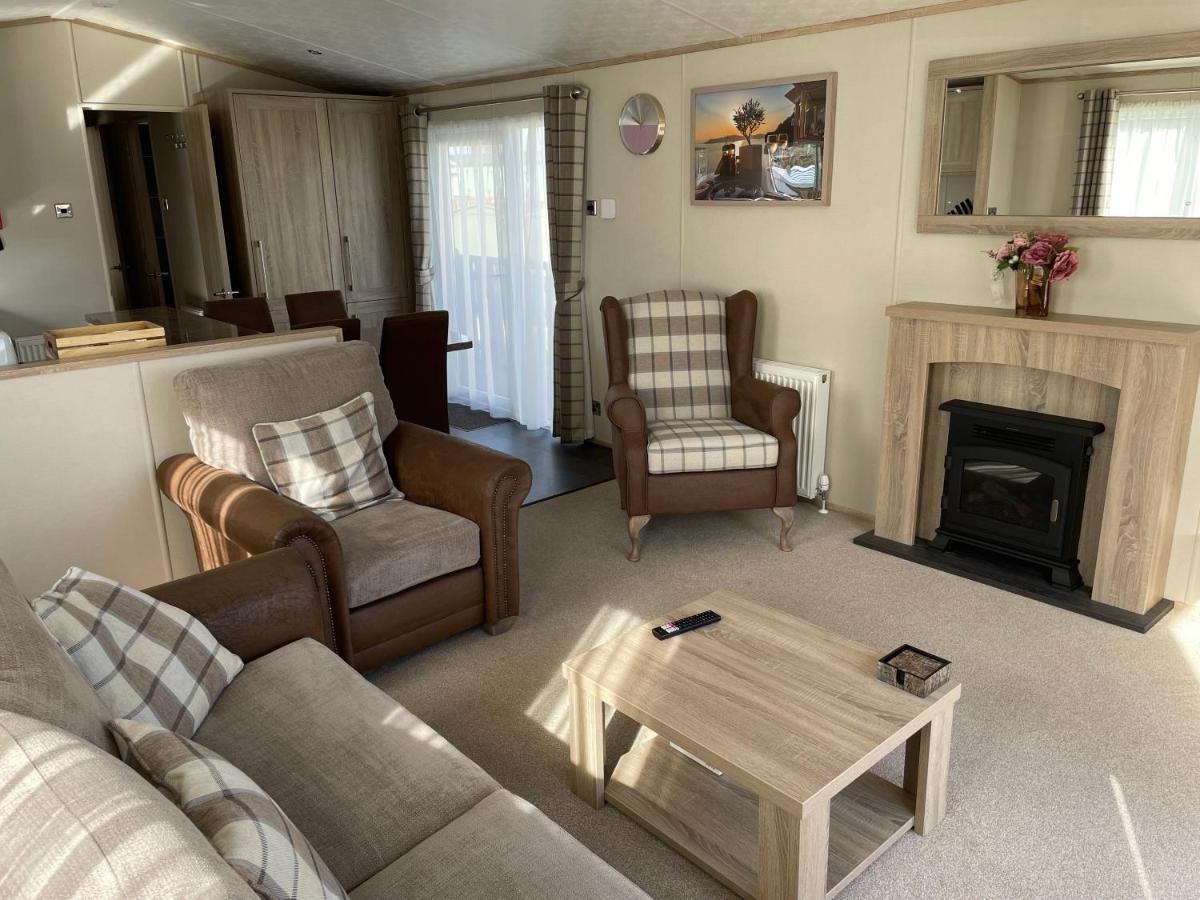 נורת'המפטון Beautiful 2 Bedroom Helmsley Lodge מראה חיצוני תמונה